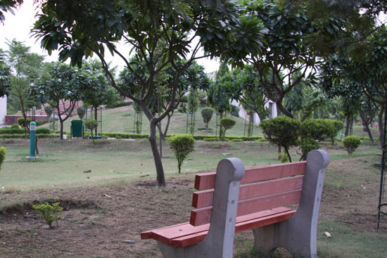 Swarna Jayanti Park - green uninterrupted views