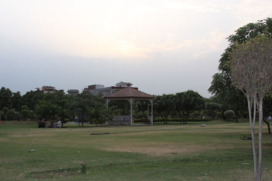 Swarna Jayanti Park - lawns